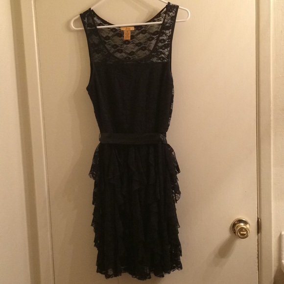 Black Dress size Medium - Picture 1 of 3